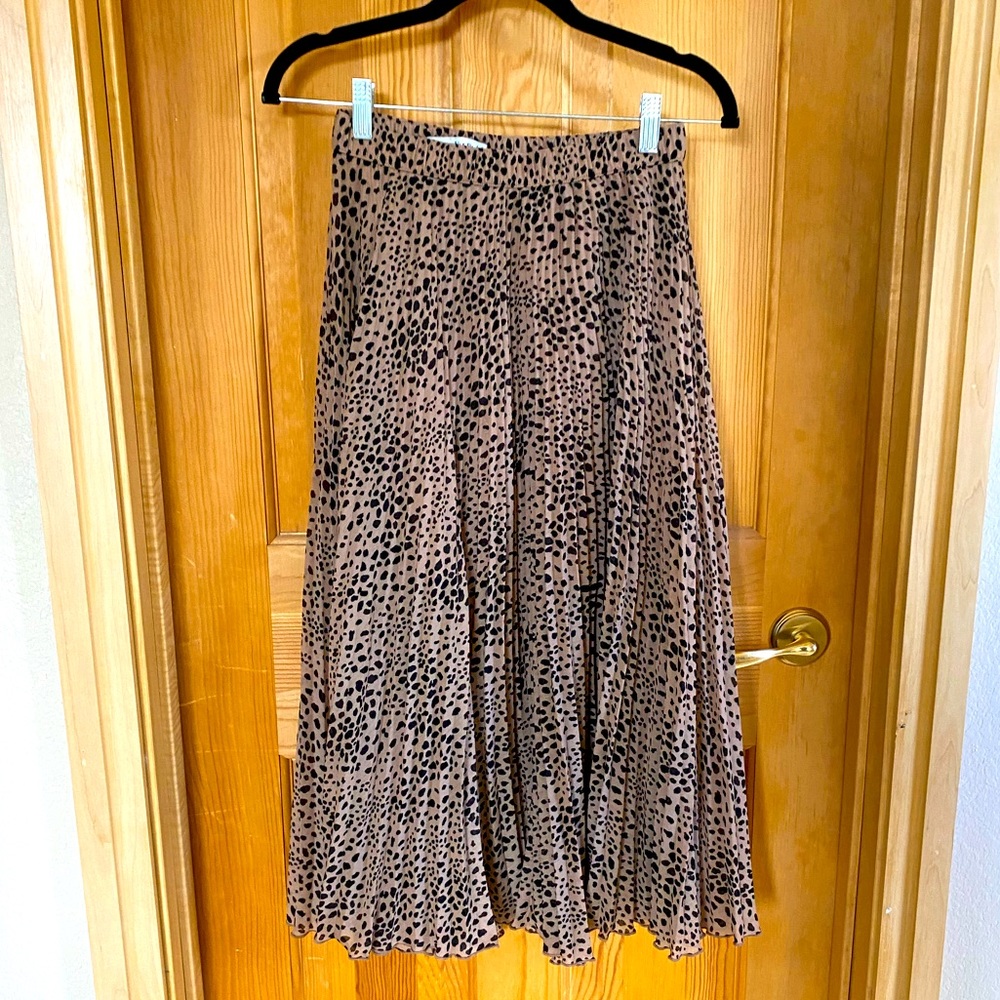 Abercrombie leopard skirt size XS